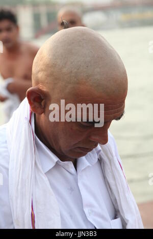 Indiano Baba, Swami, Sadhu, Santo e Pilgrim, Sadhu di fronte al tempio di Haridwar, Uttrakhand, India (Copyright © Saji Maramon) Foto Stock