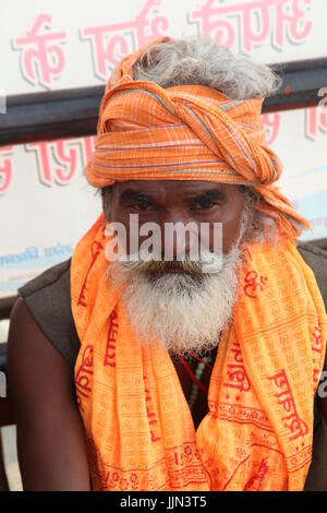 Indiano Baba, Swami, Sadhu, Santo e Pilgrim, Sadhu di fronte al tempio di Haridwar, Uttrakhand, India (Copyright © Saji Maramon) Foto Stock