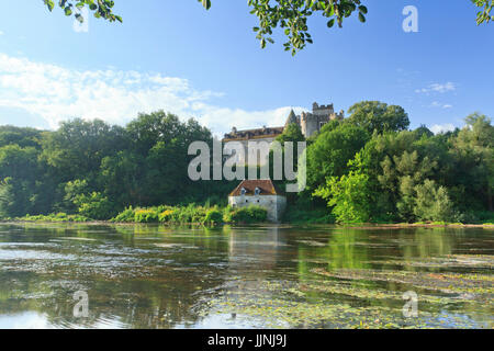 Francia, Indre (36), Parc naturel régional de la Brenne, Ciron, le Château de Romefort surplombant la Creuse // Francia, Indre, parco naturale del Bren Foto Stock