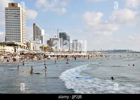 La FRUTTA SECCA E I SEMI NEL MERCATO DI Mahane Yehuda Gerusalemme in Israele Foto Stock