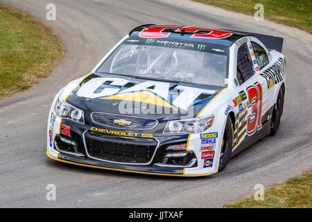 2017 Chevrolet SS NASCAR driver con Brian Vickers al 2017 Goodwood Festival of Speed, Sussex, Regno Unito. Foto Stock