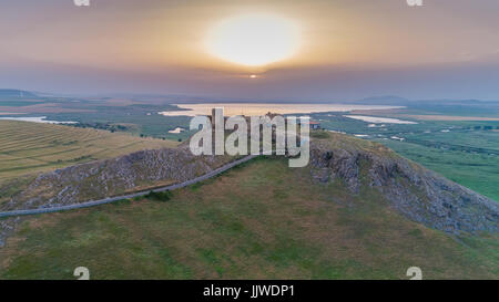 Vista aerea da Enisala fortezza. Dobrogea, Romania Foto Stock