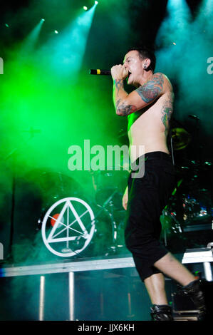 Chester bennington linkin park esegue dead by sunrise 2009 kroq epicentro pomona fairplex pomona. Foto Stock