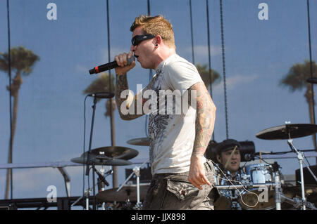 Alex varkatzas atreyu esegue 2009 kroq epicentro pomona fairplex pomona. Foto Stock