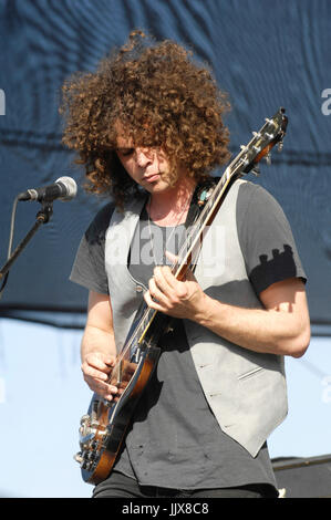 Andrew Stockdale Wolfmather suona 2009 KROQ epicentro Pomona Fairplex Pomona. Foto Stock