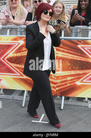 Londra, Regno Unito. 21 Luglio, 2017. Sharon Osbourne, il fattore X 2017 - Bootcamp giudice arrivi, la SSE Wembley Arena, Londra, Regno Unito. 21 Luglio, 2017. Credito: KEITH MAYHEW/Alamy Live News Foto Stock