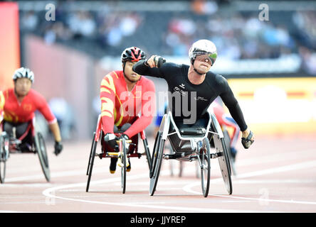 Londra, Regno Unito. 21 Luglio, 2017. Londra Inghilterra - Luglio 21, 2017: Mercel abbraccio (SUI) in uomini 800M T54 durante il mondo Para Atletica Londra 2017 a Londra Stadium il venerdì. Foto : Taka G Wu Credito: Taka Wu/Alamy Live News Foto Stock