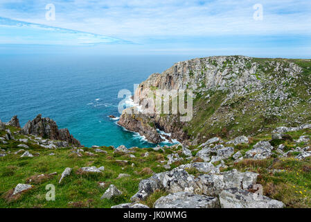 Bosigran cliff e porthmoina cove, penwith, Cornwall, Regno Unito. Foto Stock