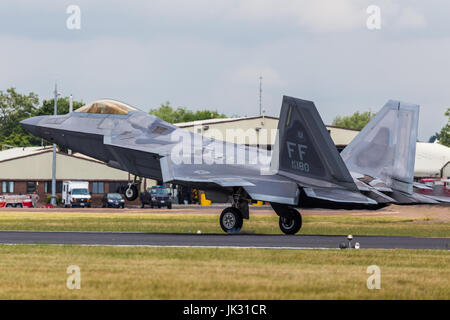 Il USAF F-22 Raptor il visto al 2017 Royal International Air Tattoo at Royal Air Force Fairford nel Gloucestershire - il più grande airshow militare Foto Stock