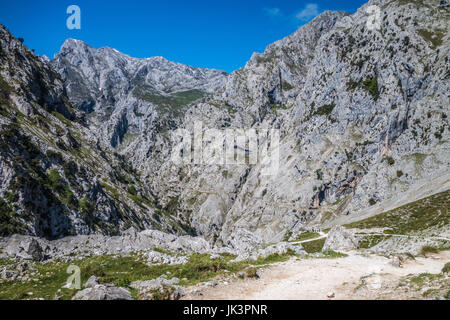 Ruta del Cares trail in Picos de Europa Mountains, Spagna Foto Stock