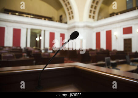 Stati Uniti d'America, West Virginia, Charleston, West Virginia State Capitol, il Senato dello Stato camera legislativa, microfono per il podio Foto Stock