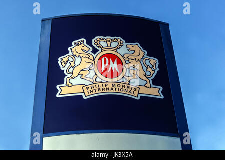 Fabbrica di Tabacco, Philip Morris International, logo, segno, Repubblica Ceca Foto Stock