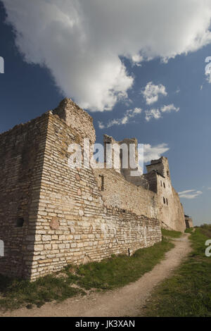 Estonia Estonia nordorientale di Rakvere, Rakvere Castello, b. Il XIV secolo, esterna Foto Stock