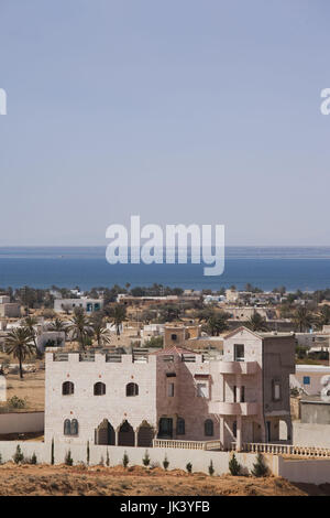 La Tunisia, Jerba Island, Guellala, vista città Foto Stock