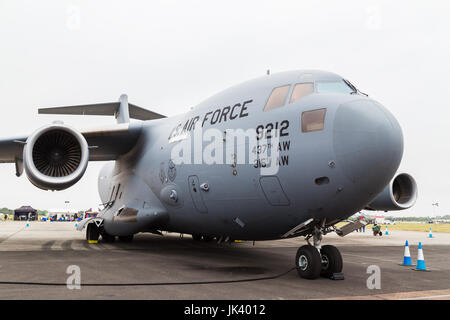 C-17A dall'US Air Force comando Reserve visto al 2017 Royal International Air Tattoo at Royal Air Force Fairford nel Gloucestershire - grande Foto Stock