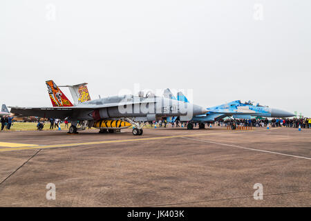 EF-18AM Hornet dallo spagnolo Air Force visto al 2017 Royal International Air Tattoo at Royal Air Force Fairford nel Gloucestershire - la più grande Foto Stock