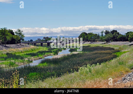 Alameda Creek, Regionale Trail, 880 freeway cavalcavia, U Union City, CA USA Foto Stock