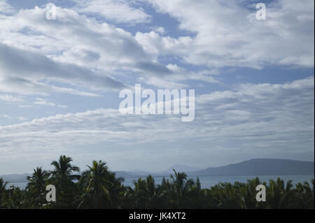 Nuova Caledonia, Nord-Ovest Grande Terre Isola, Poum, vista sulla Baie de Nehoue, mattina, Foto Stock