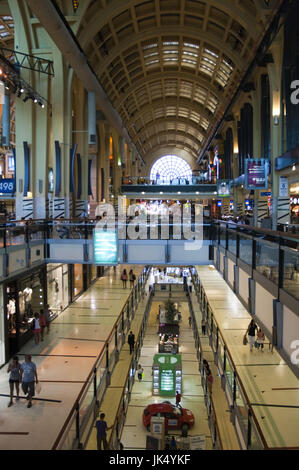 Argentina, Buenos Aires, Abasto, interno del Mercado de Abasto mall, precedentemente noto come un mercato ortofrutticolo Foto Stock