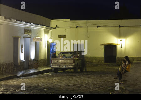 Argentina, Provincia di Salta, Cachi, notturna nel villaggio Foto Stock