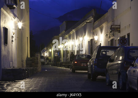 Argentina, Provincia di Salta, Cachi, notturna nel villaggio Foto Stock