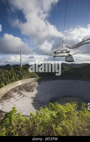 Puerto Rico, Costa Nord, Arecibo, Arecibo Observatory, la più grande del mondo radio telescope Foto Stock