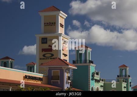 Puerto Rico, Costa Nord, Barceloneta, Prime Outlet Shopping Mall Foto Stock