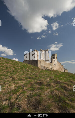 Estonia Estonia nordorientale di Rakvere, Rakvere Castello, b. Il XIV secolo, esterna Foto Stock