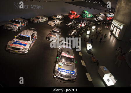 Germania, Baden-Württemberg, Stoccarda, Mercedes Benz Museum, Freccia d'argento Mercedes Cars racing, Foto Stock