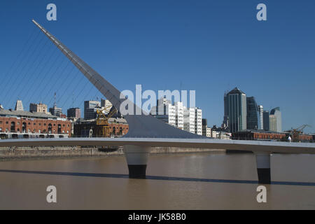 Argentina, Buenos Aires, Puerto Madero, Puente de la Mujer bridge Foto Stock
