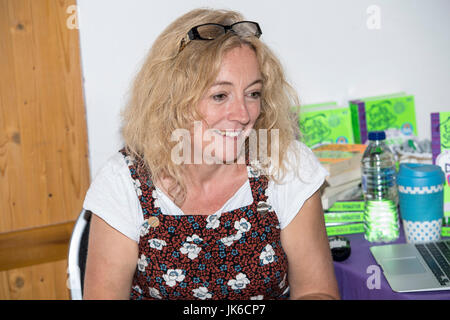 Brentwood Essex, 22 luglio 2017 Ruth Fitzgerald autore della Emily Sparkes libri per bambini parlando a Brentwood per bambini festival letterario Credito: Ian Davidson/Alamy Live News Foto Stock