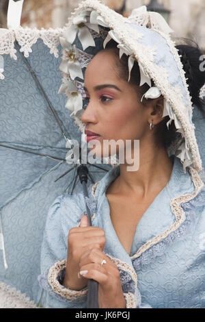 Repubblica Dominicana, La Romana, Altos de Chavon, Dominicana ballerino femmina in costume, R, signor DRE 09 02 Foto Stock