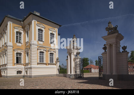 La lettonia, sud della Lettonia, Zemgale Regione, Pilsrundale, Rundale Palace, b. 1740, Bartolomeo Rastrelli, architetto, esterna Foto Stock