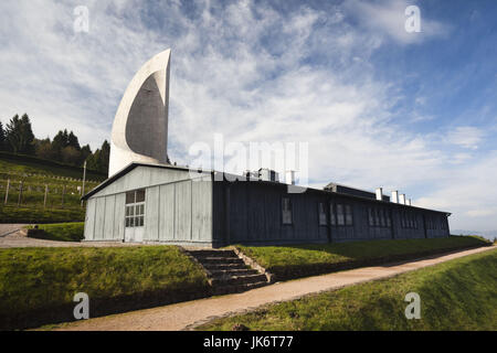 Francia, Bas-Rhin, Alsazia, Natzwiller, Le Struthof ex campo di concentramento nazista, solo nazi-run camp sul territorio francese nella Seconda Guerra Mondiale, Memorial e la caserma di camp Foto Stock