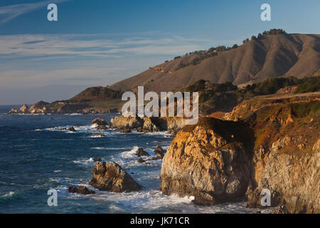 Stati Uniti, California, Central Coast, Big Sur area costiera, vista da Castle Rock, tramonto Foto Stock