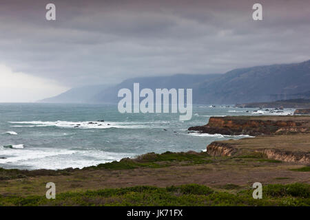 Stati Uniti d'America, la California, la California del Sud, punto PIEDRAS BLANCAS, Costa della California view Foto Stock