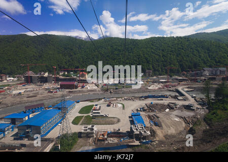 Russia, montagne del Caucaso, Area Sochi, Krasnaya Polyana, giostra funivia, estate Foto Stock