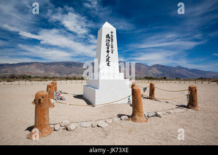 Stati Uniti, California, Eastern Sierra Nevada Area, indipendenza, Manzanar National Historic Site, sito di guerra mondiale due-giorni di internamento camp per Japanese-Americans, cimitero camp Foto Stock