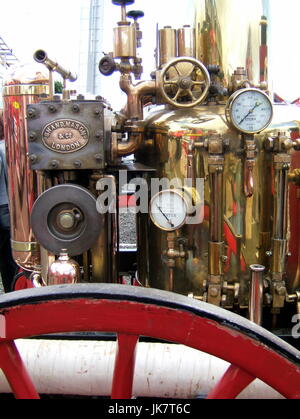 Strathclyde vigili del fuoco Gruppo di conservazione della società vintage attrezzatura antincendio e di motori e visualizza Foto Stock