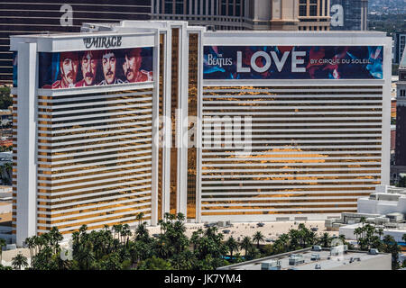 Las Vegas - Circa il luglio 2017: vista aerea del Mirage Hotel e Casino. Il Mirage è la casa dei Beatles: amore Cirque du Soleil mostrano I Foto Stock