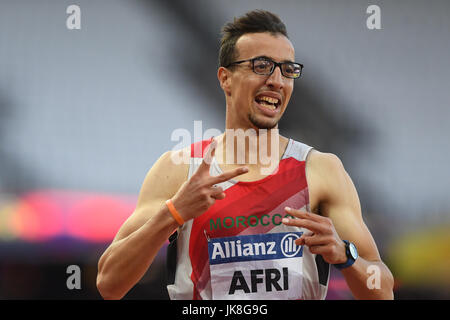 Mahdi Afri del Marocco festeggia la vittoria della finale da 200 m T12 degli uomini durante l'ottavo giorno dei campionati mondiali di atletica parare del 2017 al London Stadium. PREMERE ASSOCIAZIONE foto. Data foto: Venerdì 21 luglio 2017. Vedere la storia di PA Athletics Para. Photo credit should Read: Victoria Jones/PA Wire. RESTRIZIONI: Solo per uso editoriale. Nessuna trasmissione audio o immagini in movimento e nessuna simulazione video. Foto Stock