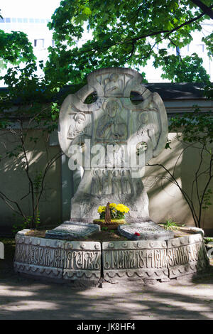 La Russia, San Pietroburgo, Vosstaniya, Tikhvin cimitero, tomba di Nikolaj Rimskij-Korsakov, compositore Foto Stock