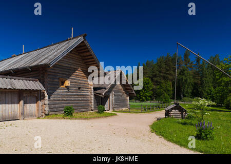 Russia, Pskovskaya Oblast, Pushkinskie Gory, legno architecture museum Foto Stock
