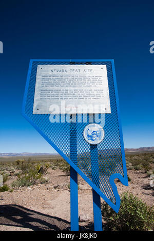 Stati Uniti d'America, Nevada, Grande Bacino, Mercurio, Nevada Test Site segno, sito di metà del XX secolo delle armi nucleari USA prove Foto Stock