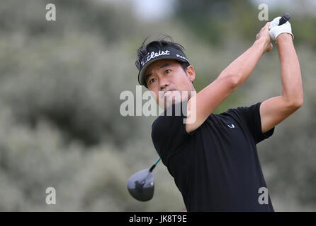 Stati Uniti d'America's Kevin Na tee off il 2° durante la pratica giorno tre del Campionato Open 2017 al Royal Birkdale Golf Club, Southport. Stampa foto di associazione. Picture Data: Sabato 22 Luglio, 2017. Vedere PA storia Golf Open. Foto di credito dovrebbe leggere: Richard Venditori/filo PA. Restrizioni: solo uso editoriale. Uso non commerciale. Immagine ancora utilizzare solo. Il campionato aperto logo e chiaro collegamento al sito web aperto (TheOpen.com) per essere inclusi nel sito web publishing. Chiamate il numero +44 (0)1158 447447 per ulteriori informazioni. Foto Stock