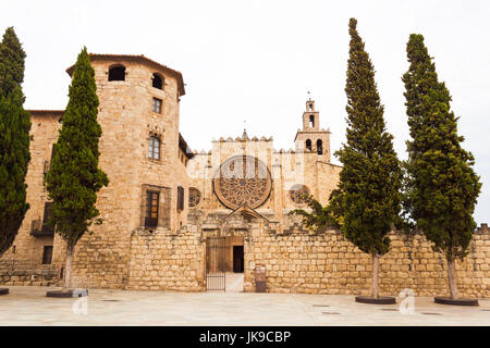 Monastero benedettino costruito in stile romanico di Sant Cugat, Spagna Foto Stock