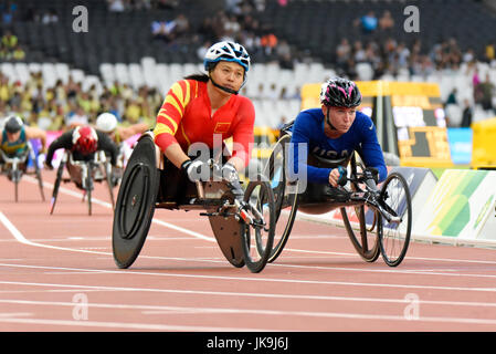 Sedia a rotelle atleti impegnati in 800m T54 sedia a rotelle gara al mondo Para atletica in London Olympic Stadium, Londra, 2017. Foto Stock