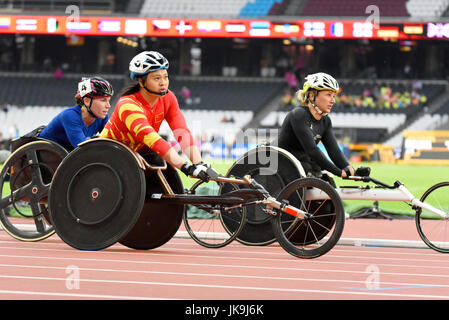 Sedia a rotelle atleti impegnati in 800m T54 sedia a rotelle gara al mondo Para atletica in London Olympic Stadium, Londra, 2017. Foto Stock