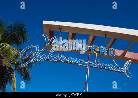Cuba, provincia di Matanzas, Varadero, Hotel Varadero International, 1950-era l'hotel gemellato all'Hotel Fontainebleu in Miami Florida, segno Foto Stock