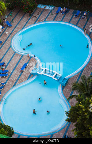 Cuba, La Habana, Hotel Sevilla, vista in elevazione della piscina Foto Stock